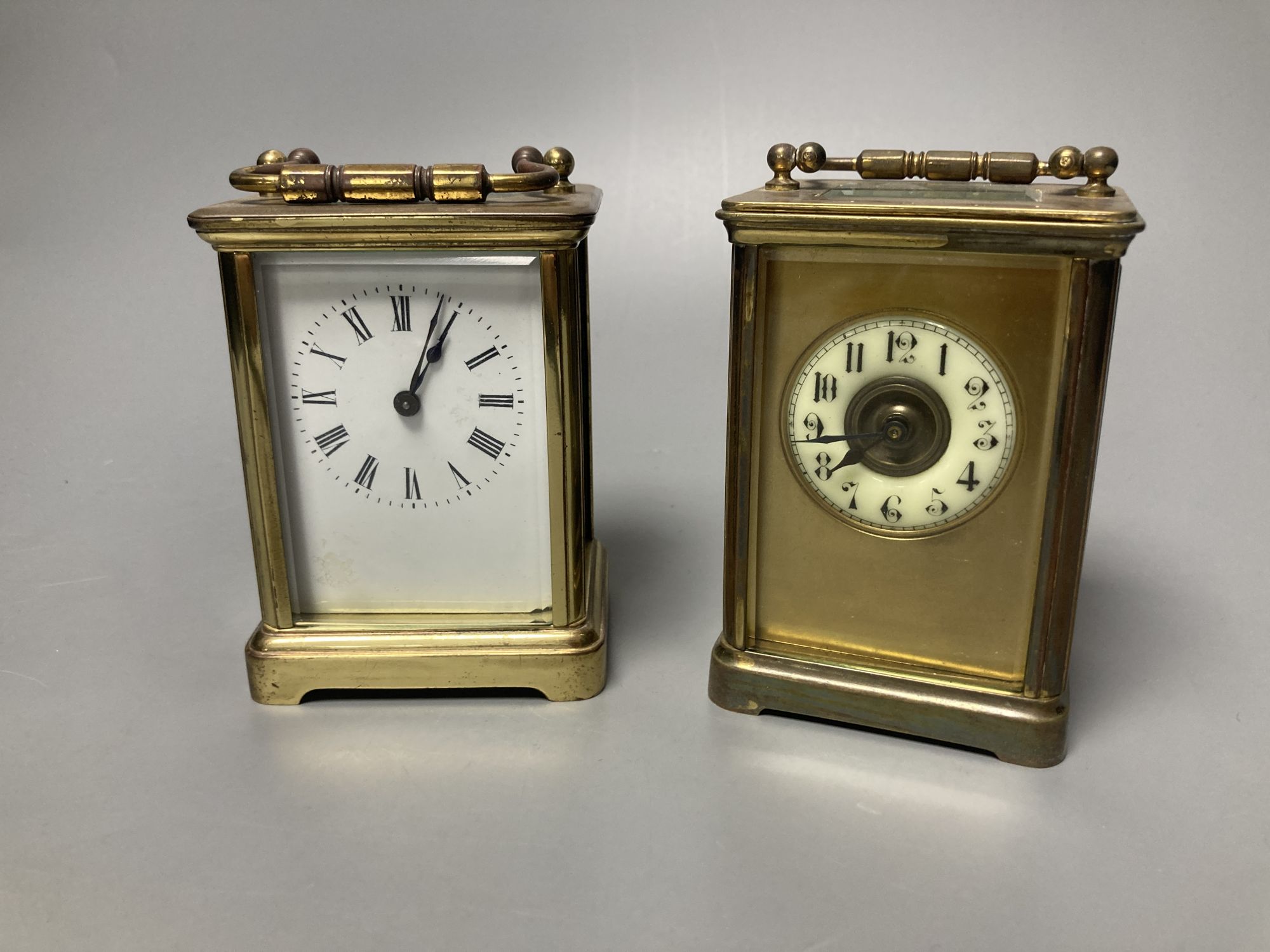Two brass carriage timepieces, height 11cm